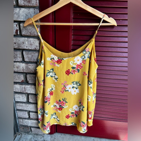 Women’s medium Pink Republic Floral Yellow tank top - Picture 5 of 7